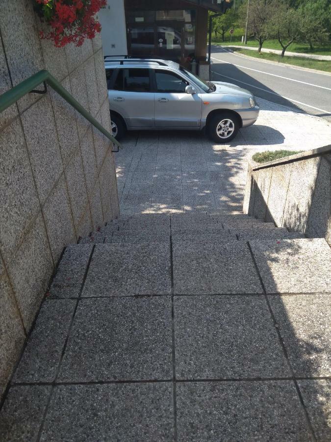 מלון Solkan Gostisce Oddih מראה חיצוני תמונה